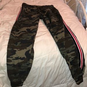 Camo, high waisted Joggers